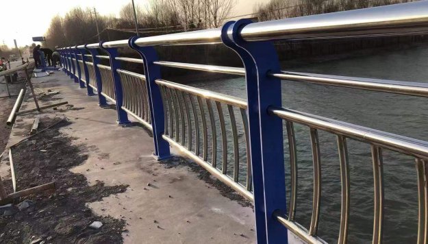 哈爾濱不銹鋼護欄